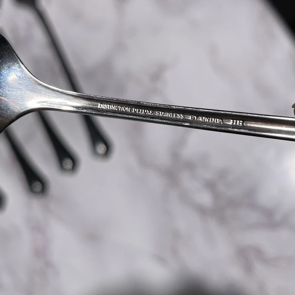 Oneida Distinction Deluxe Stainless Iced Tea Spoons Set of 6 Silverware Flatware